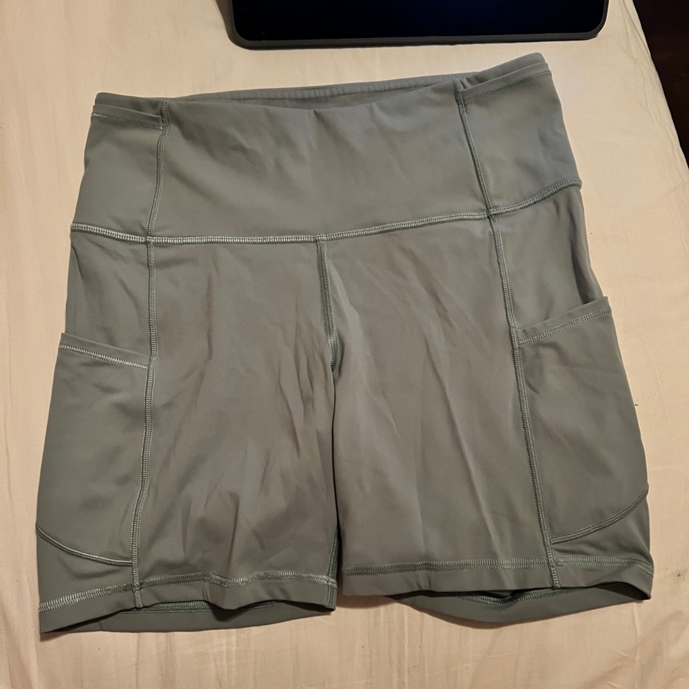 LULULEMON BIKE SHORTS